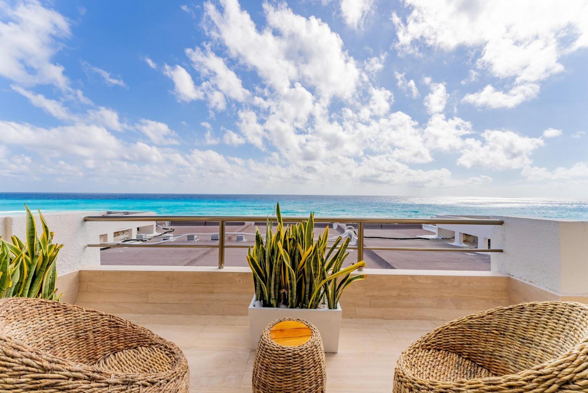 Amazing Caribbean Ocean View At Villas Marlin In Cancun Bagian luar foto