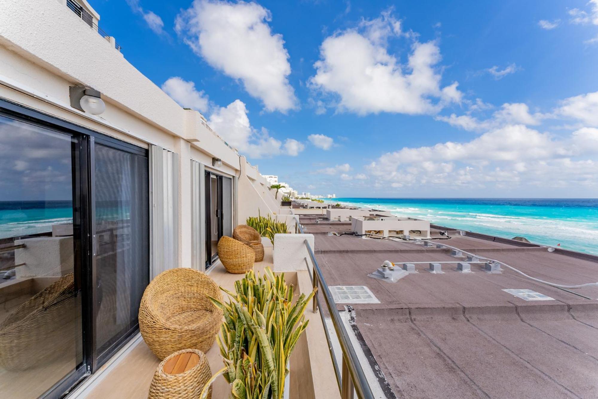 Amazing Caribbean Ocean View At Villas Marlin In Cancun Bagian luar foto